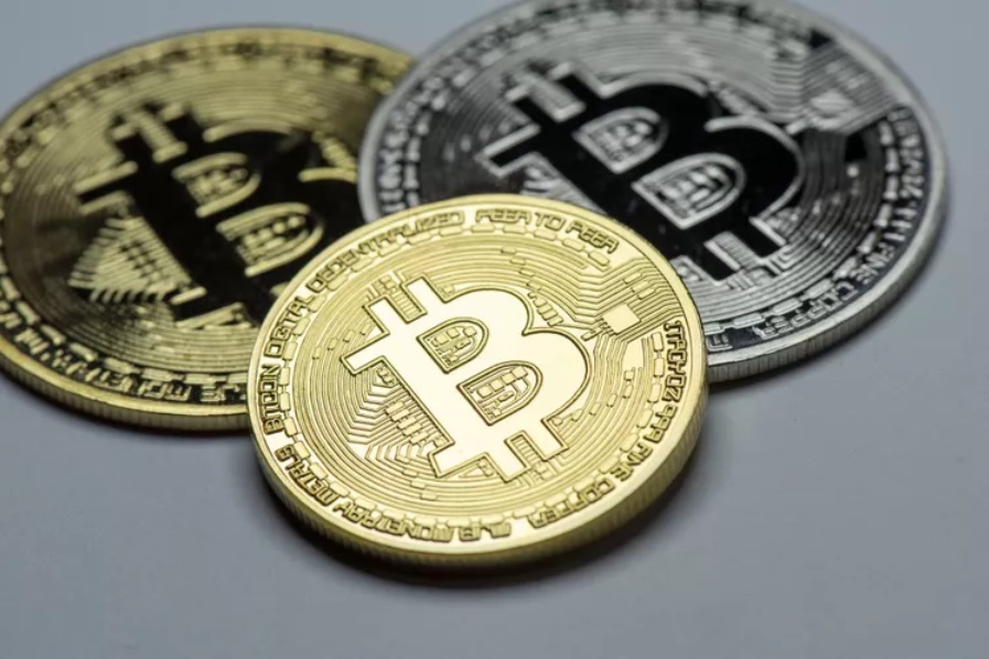以太币 ETF 连续 6 天实现资金流入，比特币 ETF 则流出 1.4 亿美元